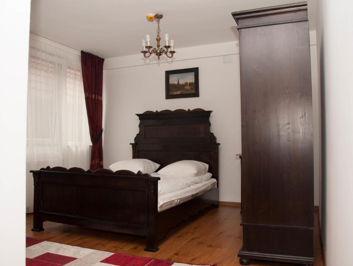 Hotel Hanul Cappsha Oradea Zimmer foto